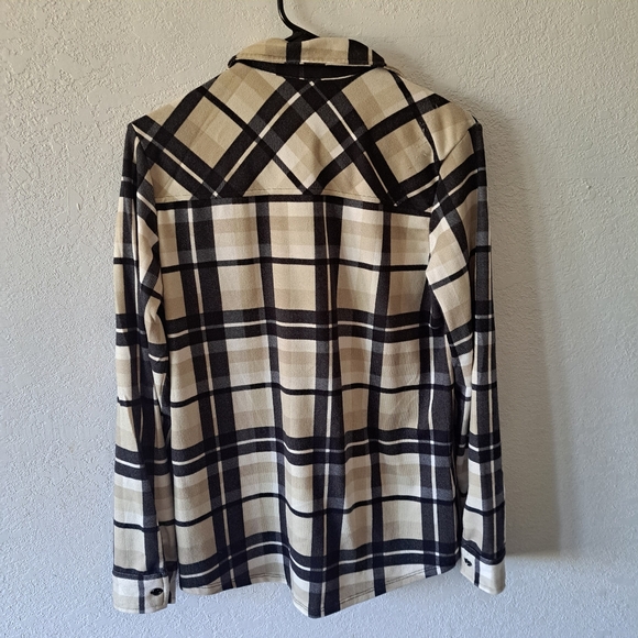 Denim & Co. Brushed Heavenly Jersey Plaid Button Front Shirt - Picture 5 of 6